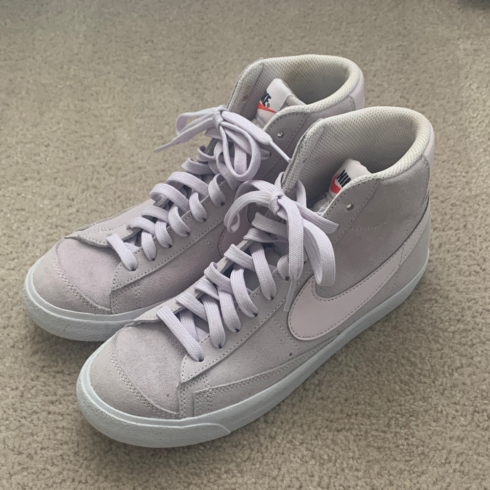 Nike Size 7 Light Purple High-Top Sneakers